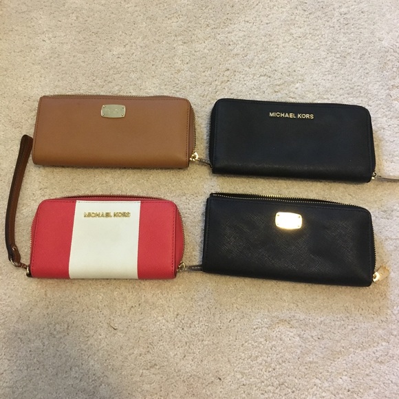 Michael Kors Wallets - Picture 1 of 5